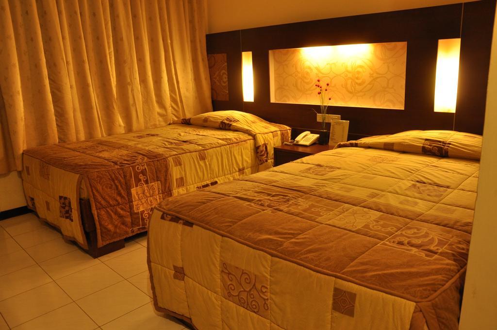 Hotel Wisanti ジョグジャカルタ エクステリア 写真