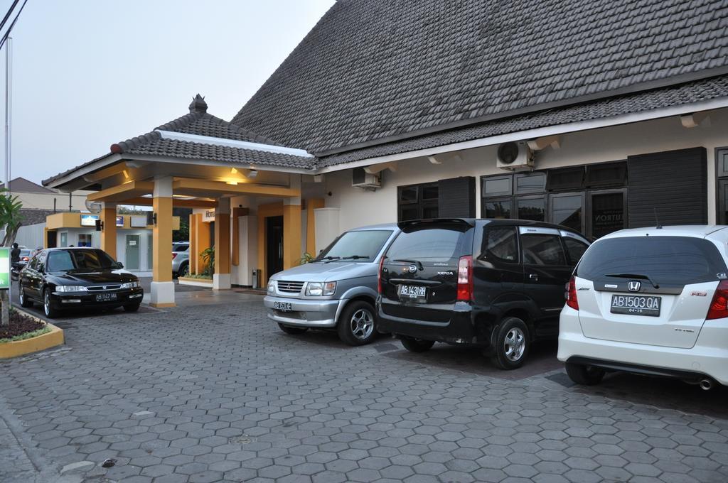 Hotel Wisanti ジョグジャカルタ エクステリア 写真