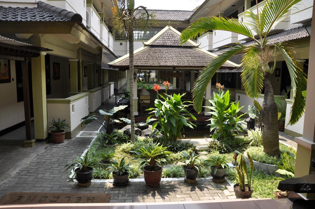 Hotel Wisanti ジョグジャカルタ エクステリア 写真
