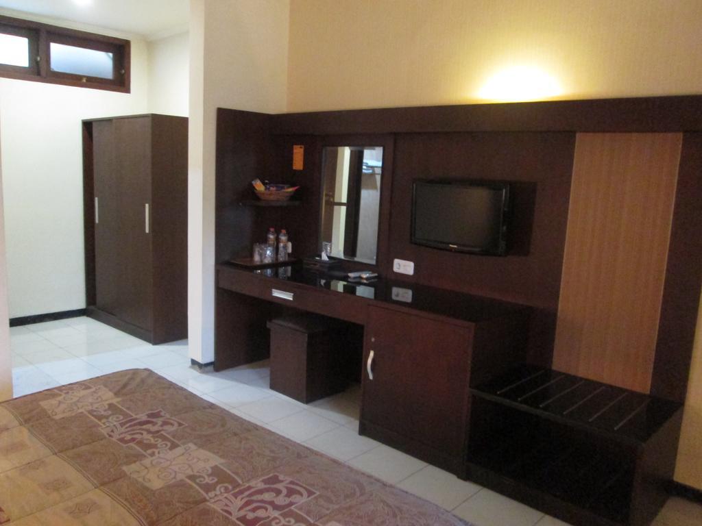 Hotel Wisanti ジョグジャカルタ エクステリア 写真