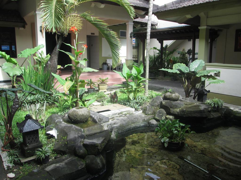 Hotel Wisanti ジョグジャカルタ エクステリア 写真