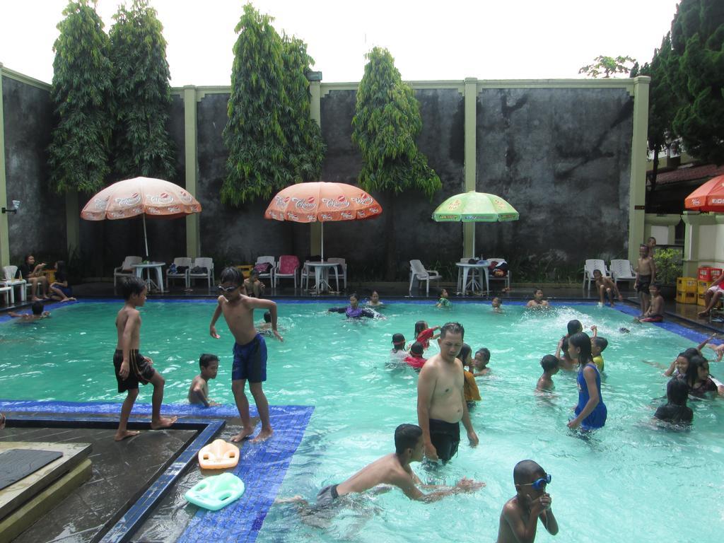 Hotel Wisanti ジョグジャカルタ エクステリア 写真
