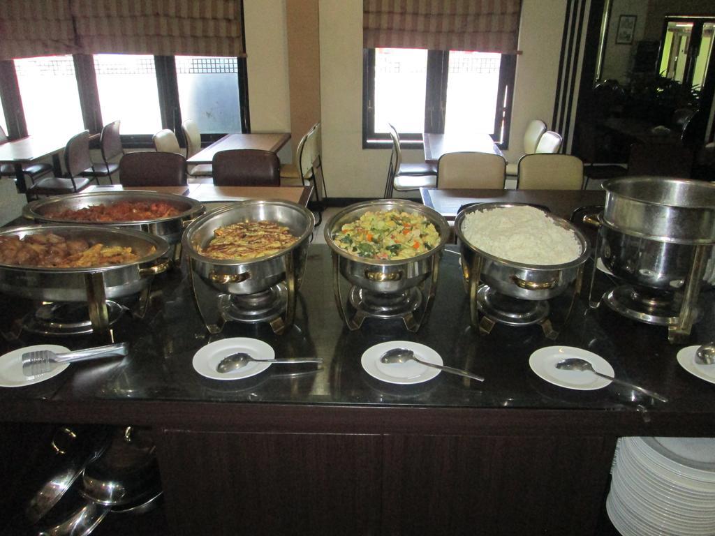 Hotel Wisanti ジョグジャカルタ エクステリア 写真