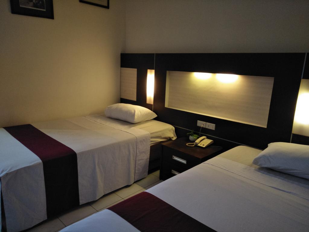 Hotel Wisanti ジョグジャカルタ エクステリア 写真