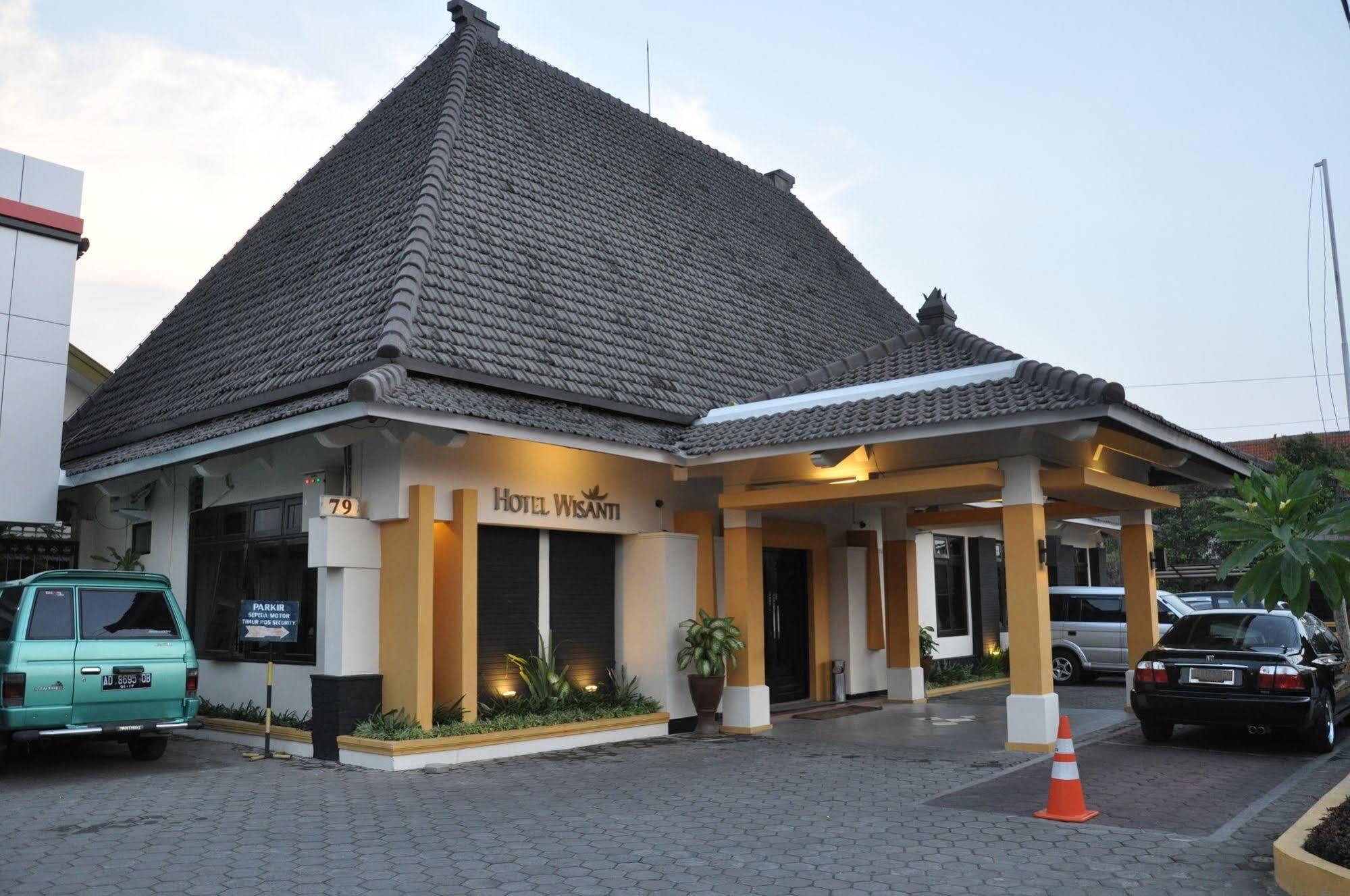 Hotel Wisanti ジョグジャカルタ エクステリア 写真